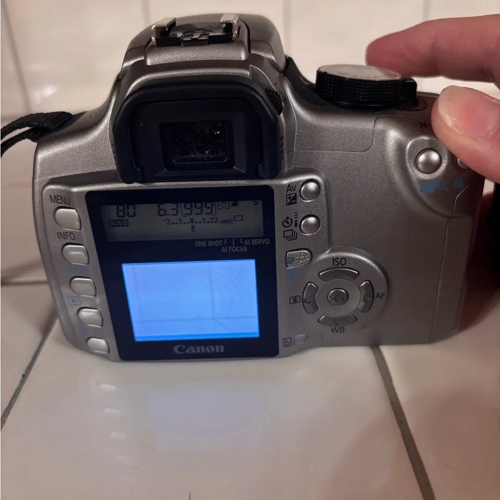 Canon DS 126071 Digital Rebel XT Camera 8 Megapixel 18-55 MM Lens Nice *Tested*